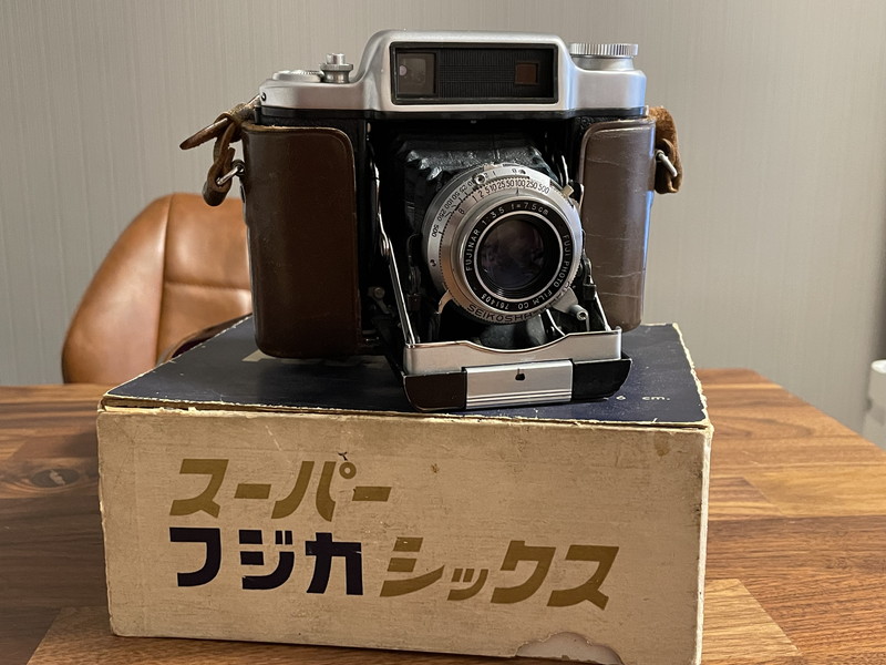 希少　SUPER FUJICA-6 カメラ　蛇腹カメラ　 富士フイルム